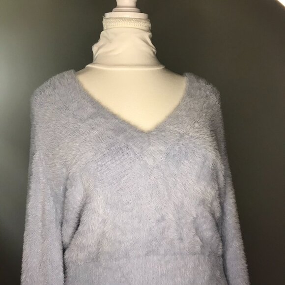 Aritzia Sunday Best Kitten V-Neck Sweater | Blue | Size M - Picture 3 of 13